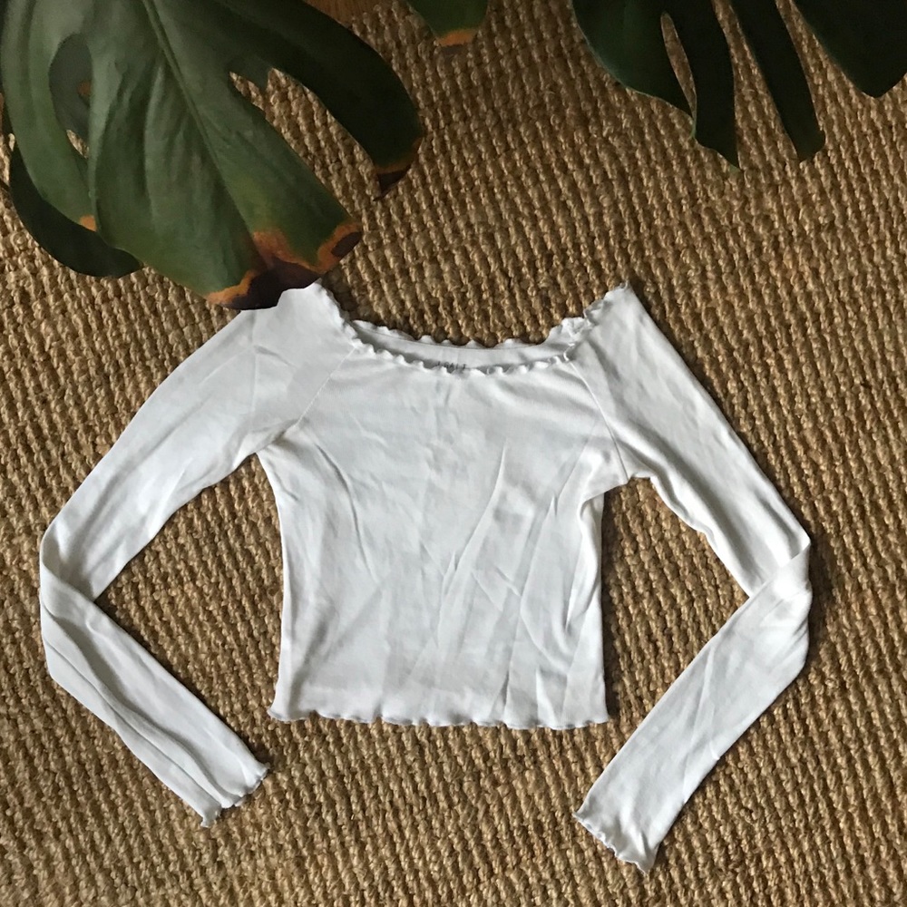 Brandy Melville off the shoulder top